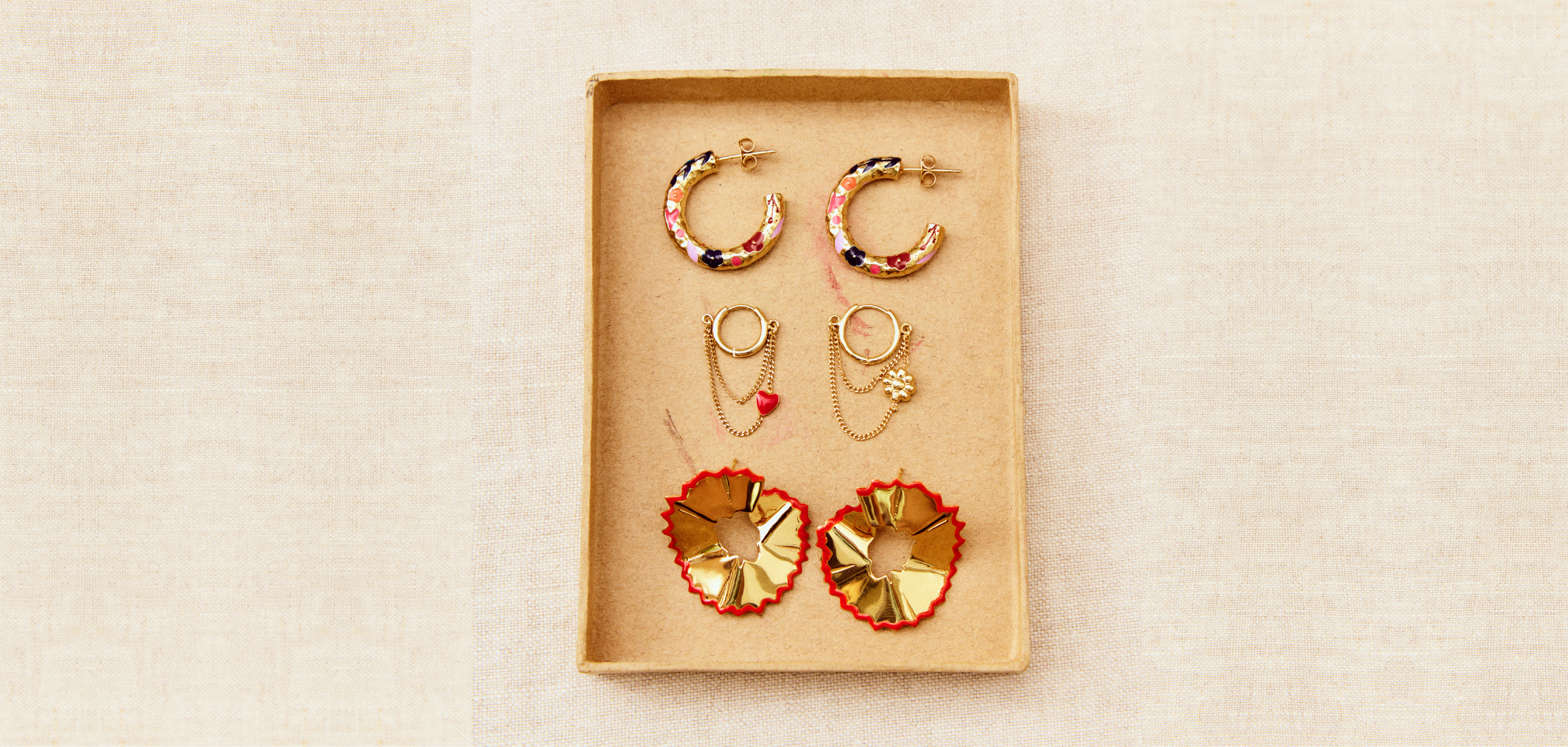 BOUCLES D'OREILLES
