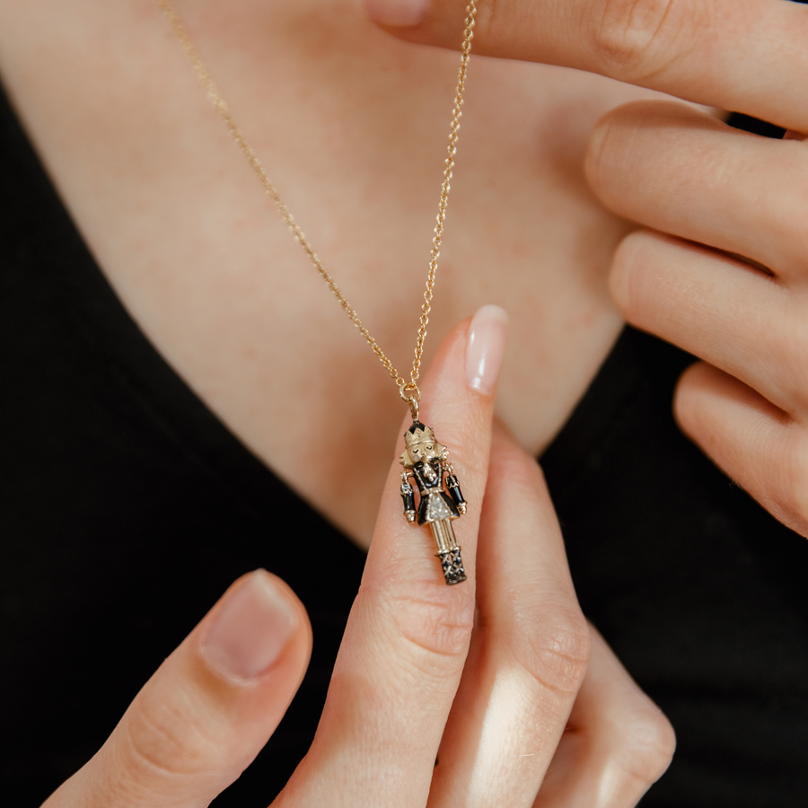 Collier Casse-Noisette Noir